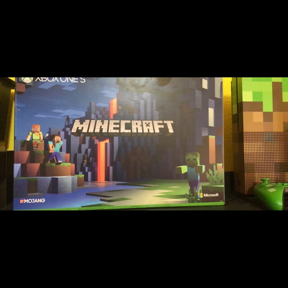 Xbox One S Minecraft Edition 1 TB bundle w/ games! - Picture 1 of 8